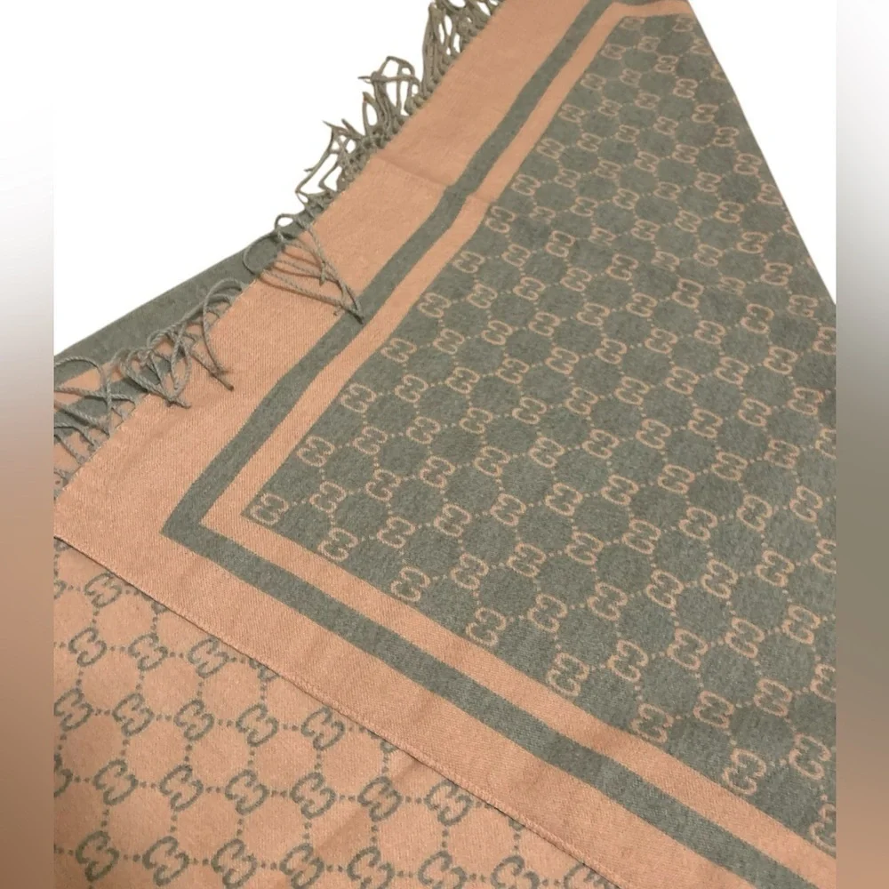 Jacquard Graphite Scarf